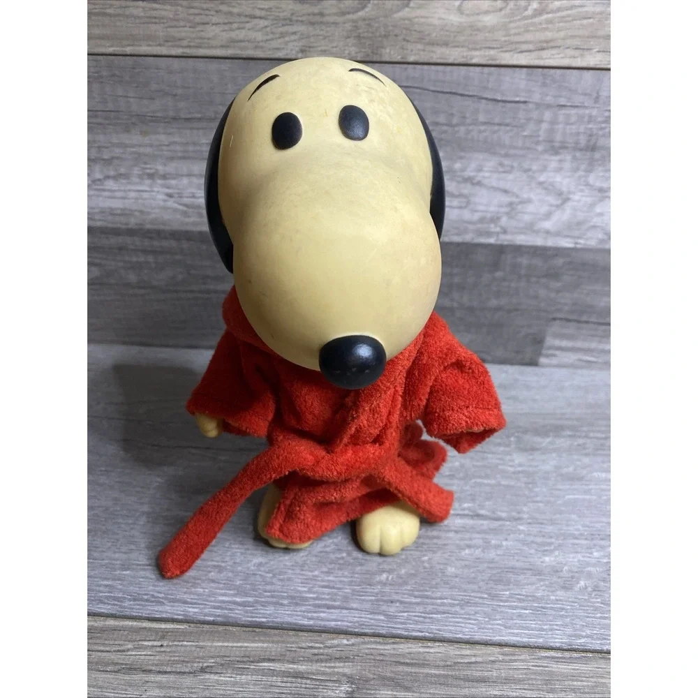 Vintage Snoopy Red Robe Rubber Doll 1958-1966 Peanuts Bath Toy Articulated Joint